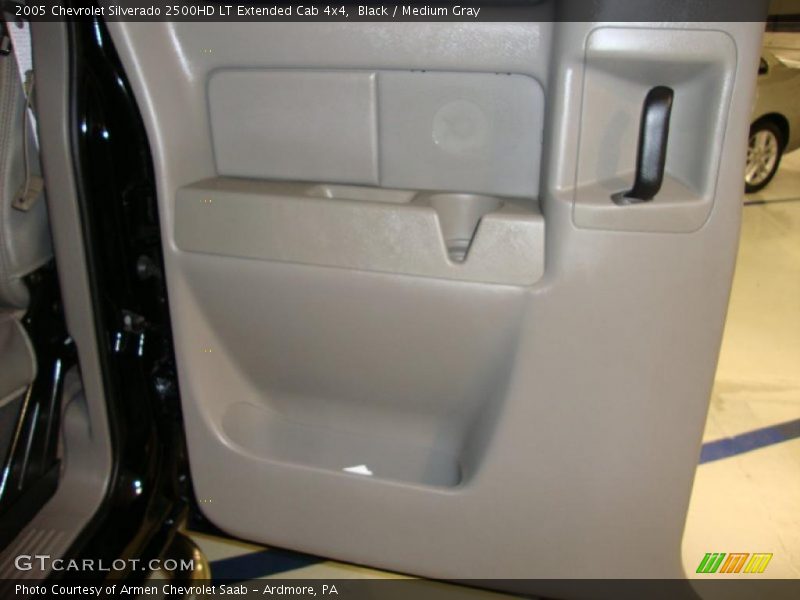 Black / Medium Gray 2005 Chevrolet Silverado 2500HD LT Extended Cab 4x4