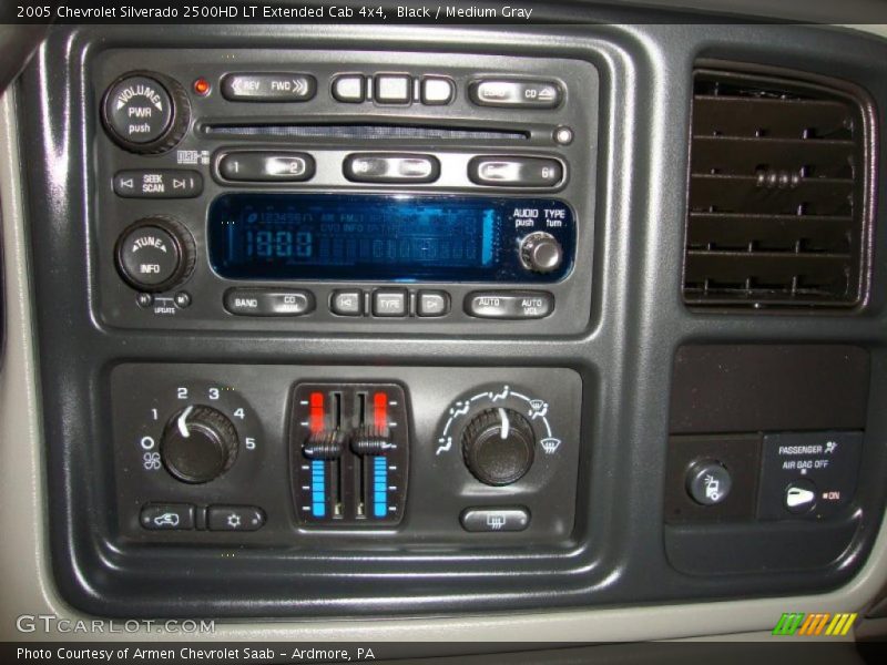 Black / Medium Gray 2005 Chevrolet Silverado 2500HD LT Extended Cab 4x4