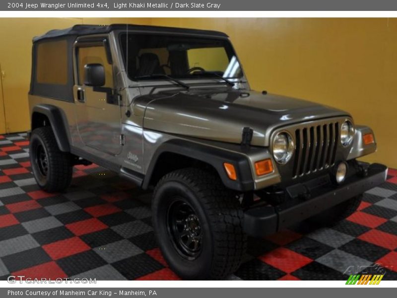 Light Khaki Metallic / Dark Slate Gray 2004 Jeep Wrangler Unlimited 4x4