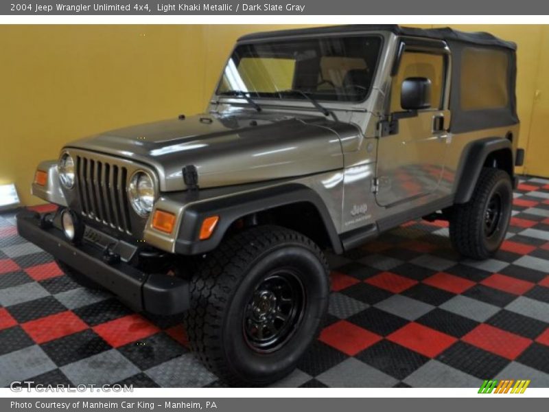 Light Khaki Metallic / Dark Slate Gray 2004 Jeep Wrangler Unlimited 4x4