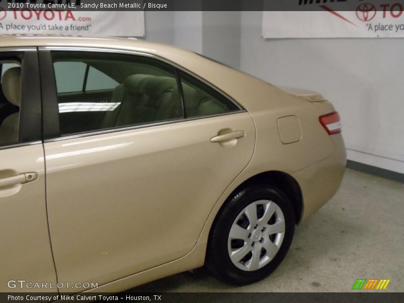 Sandy Beach Metallic / Bisque 2010 Toyota Camry LE