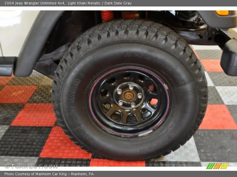 Light Khaki Metallic / Dark Slate Gray 2004 Jeep Wrangler Unlimited 4x4