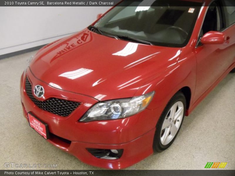 Barcelona Red Metallic / Dark Charcoal 2010 Toyota Camry SE