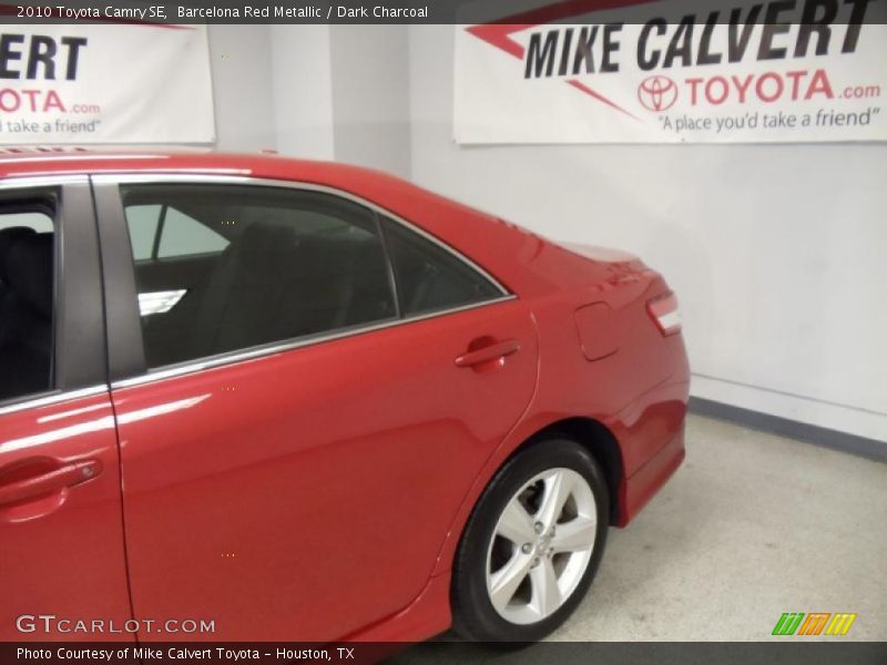 Barcelona Red Metallic / Dark Charcoal 2010 Toyota Camry SE