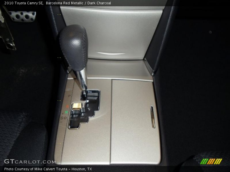 Barcelona Red Metallic / Dark Charcoal 2010 Toyota Camry SE