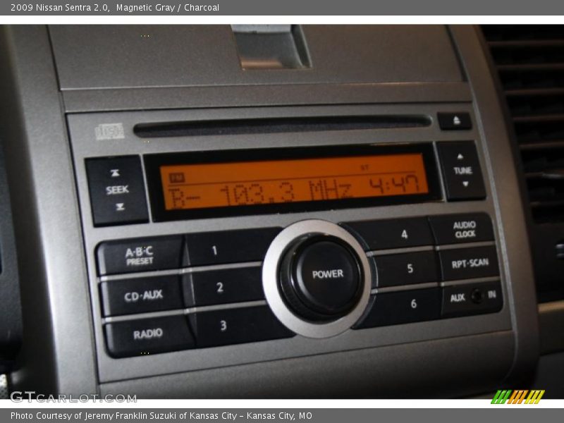 Magnetic Gray / Charcoal 2009 Nissan Sentra 2.0