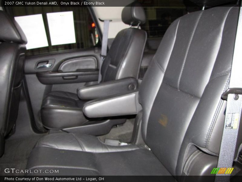 Onyx Black / Ebony Black 2007 GMC Yukon Denali AWD