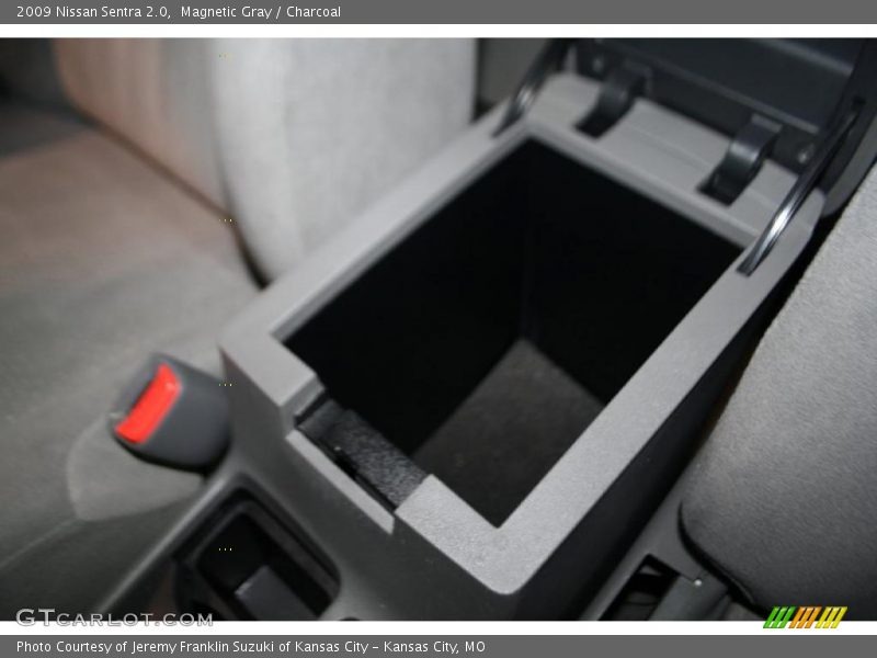 Magnetic Gray / Charcoal 2009 Nissan Sentra 2.0