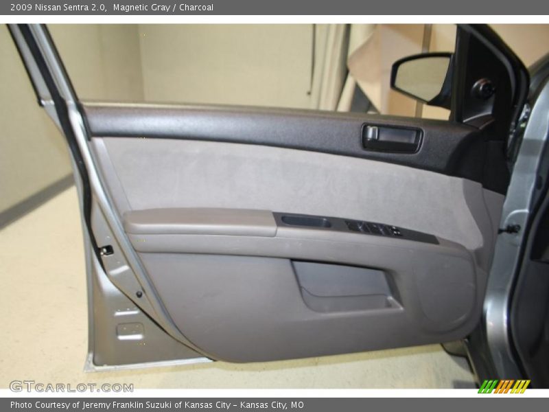 Magnetic Gray / Charcoal 2009 Nissan Sentra 2.0