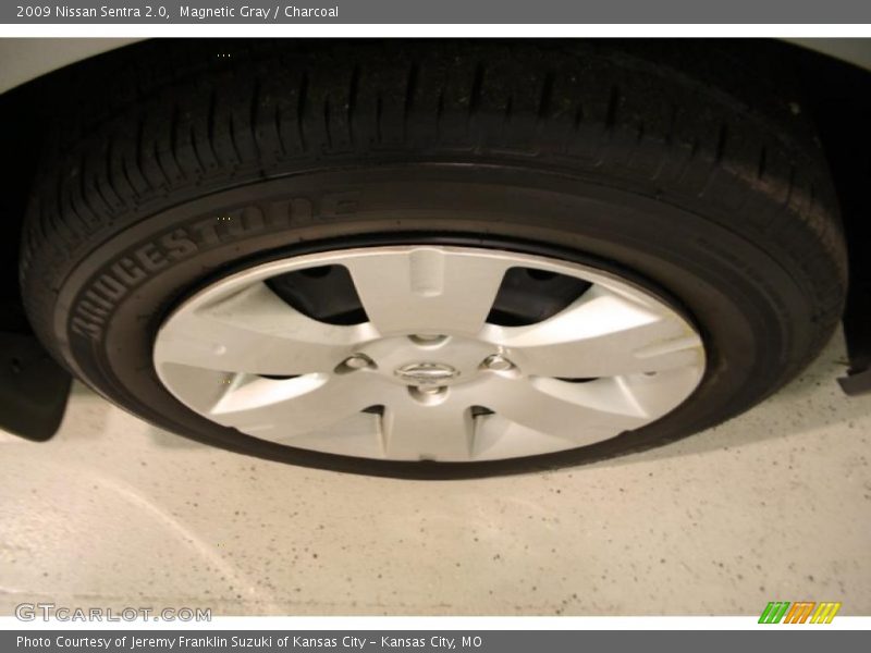 Magnetic Gray / Charcoal 2009 Nissan Sentra 2.0