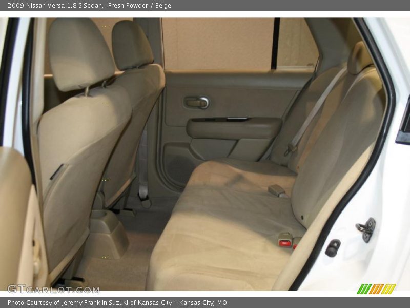 Fresh Powder / Beige 2009 Nissan Versa 1.8 S Sedan