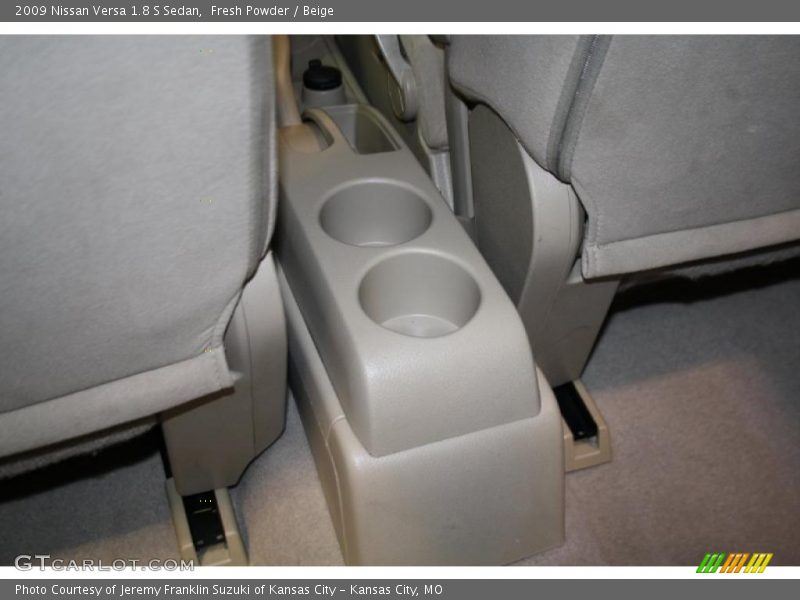 Fresh Powder / Beige 2009 Nissan Versa 1.8 S Sedan