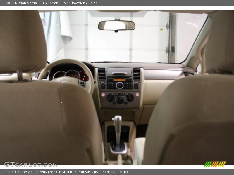 Fresh Powder / Beige 2009 Nissan Versa 1.8 S Sedan