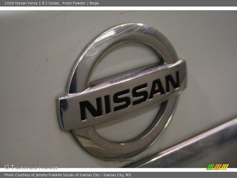 Fresh Powder / Beige 2009 Nissan Versa 1.8 S Sedan