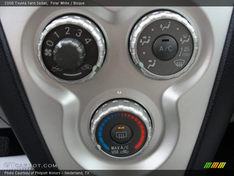 Controls of 2008 Yaris Sedan