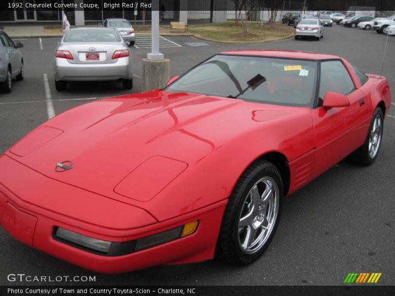 Bright Red / Red 1992 Chevrolet Corvette Coupe