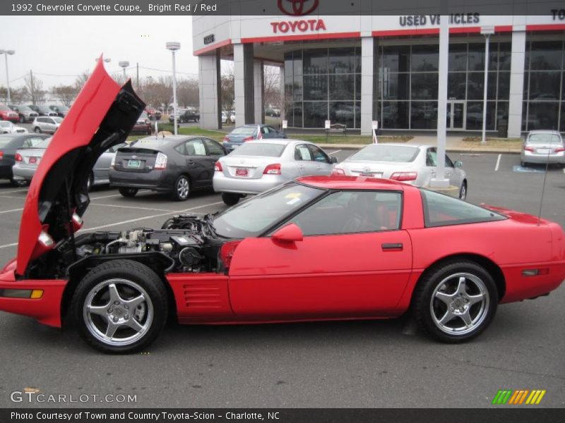 Bright Red / Red 1992 Chevrolet Corvette Coupe