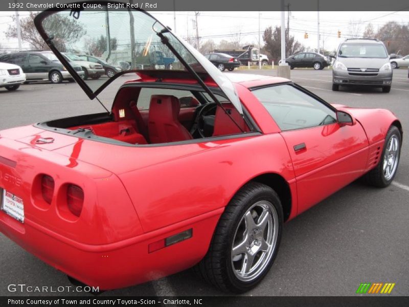 Bright Red / Red 1992 Chevrolet Corvette Coupe