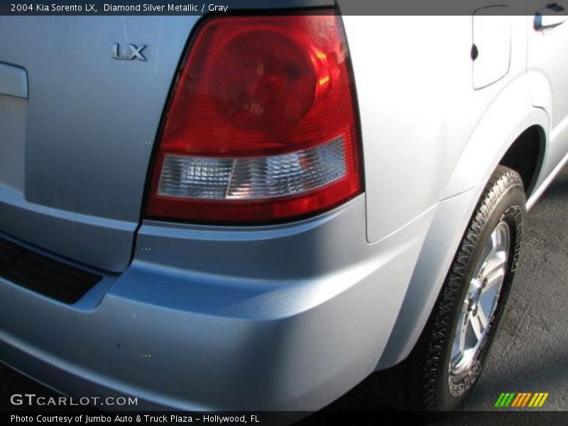 Diamond Silver Metallic / Gray 2004 Kia Sorento LX