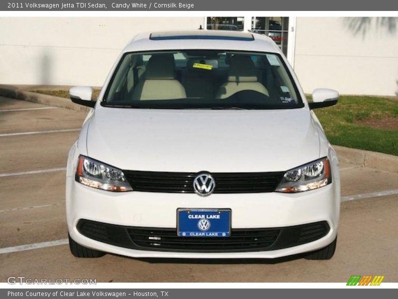 Candy White / Cornsilk Beige 2011 Volkswagen Jetta TDI Sedan