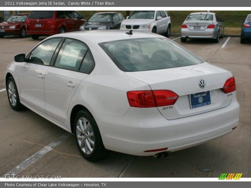 Candy White / Titan Black 2011 Volkswagen Jetta SE Sedan