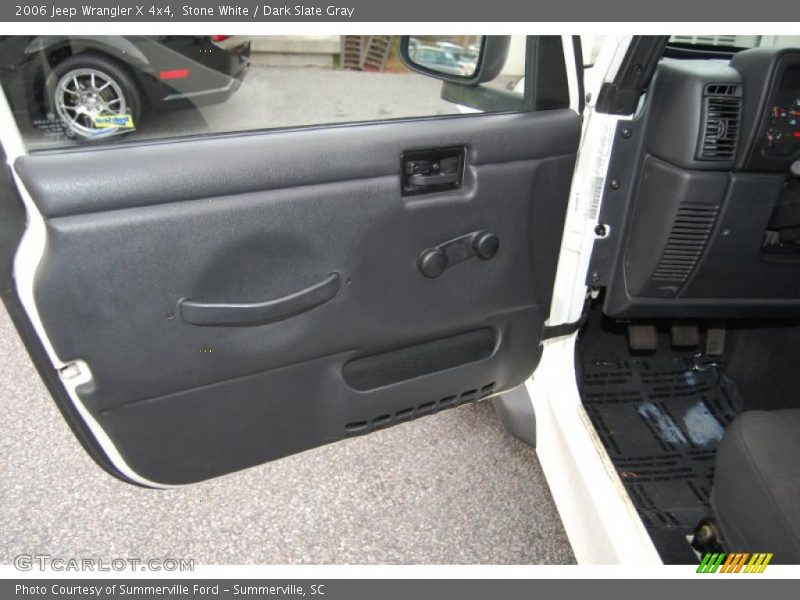 Stone White / Dark Slate Gray 2006 Jeep Wrangler X 4x4