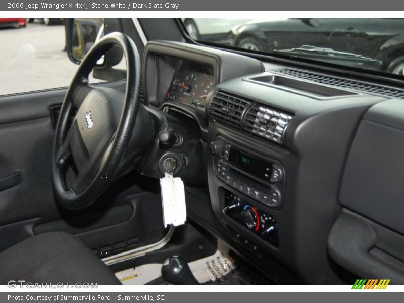Stone White / Dark Slate Gray 2006 Jeep Wrangler X 4x4