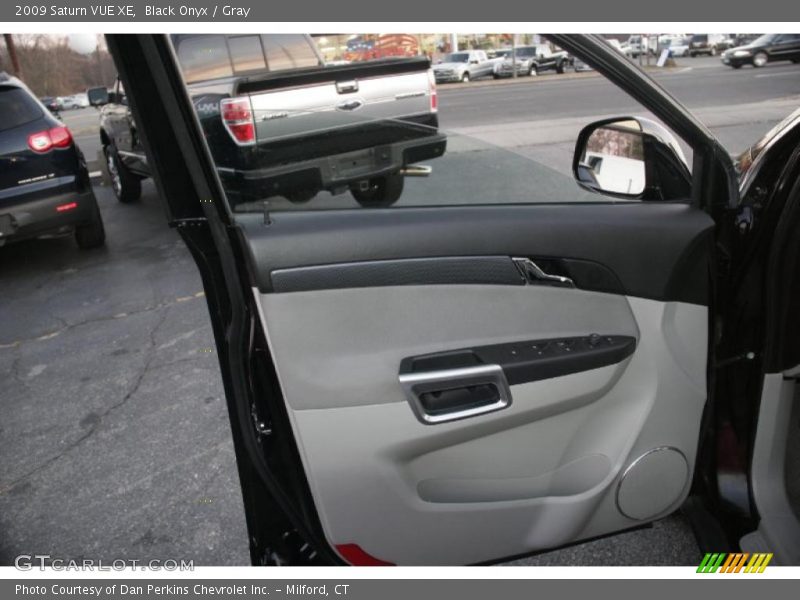 Black Onyx / Gray 2009 Saturn VUE XE