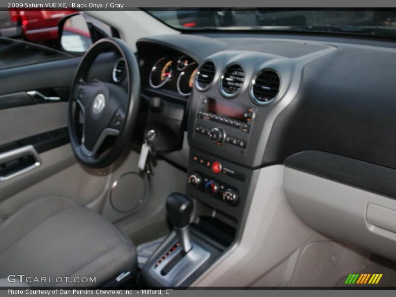 Black Onyx / Gray 2009 Saturn VUE XE