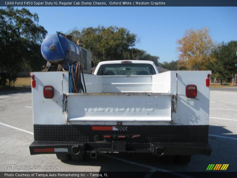 Oxford White / Medium Graphite 1999 Ford F450 Super Duty XL Regular Cab Dump Chassis