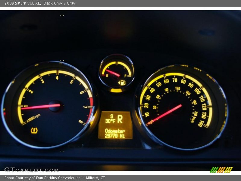 Black Onyx / Gray 2009 Saturn VUE XE