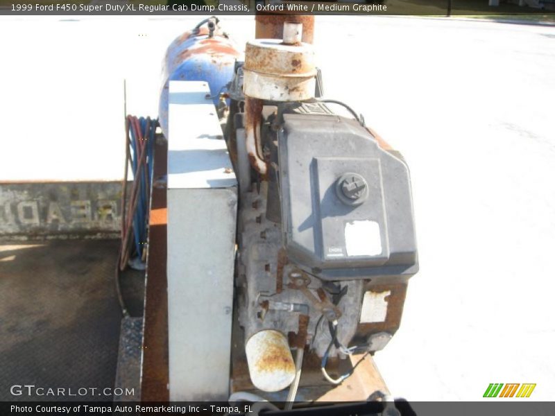 Oxford White / Medium Graphite 1999 Ford F450 Super Duty XL Regular Cab Dump Chassis