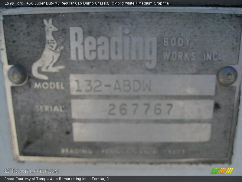 Oxford White / Medium Graphite 1999 Ford F450 Super Duty XL Regular Cab Dump Chassis