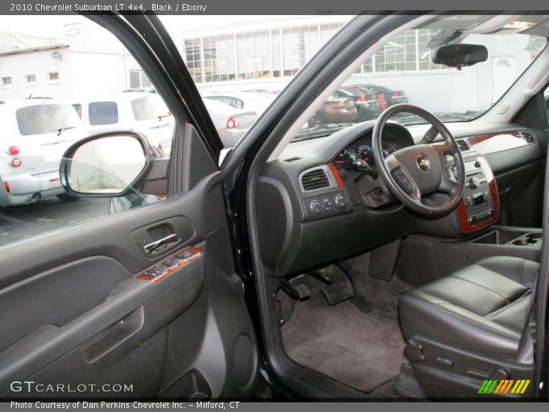 Black / Ebony 2010 Chevrolet Suburban LT 4x4