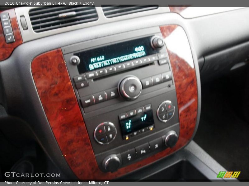 Black / Ebony 2010 Chevrolet Suburban LT 4x4