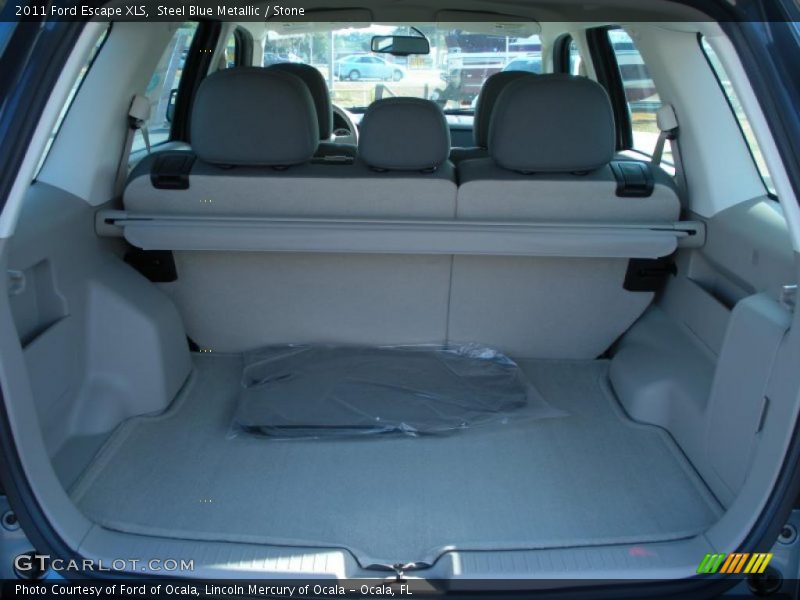  2011 Escape XLS Trunk