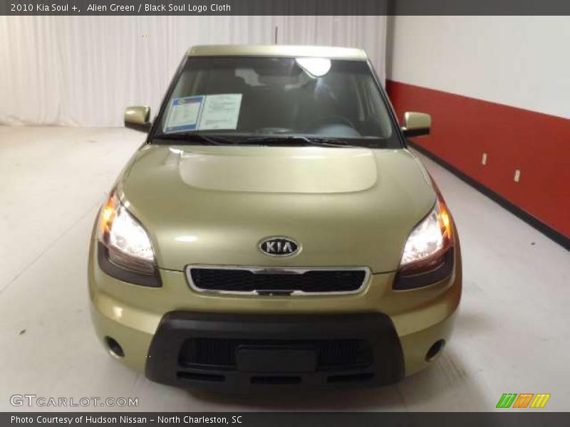 Alien Green / Black Soul Logo Cloth 2010 Kia Soul +