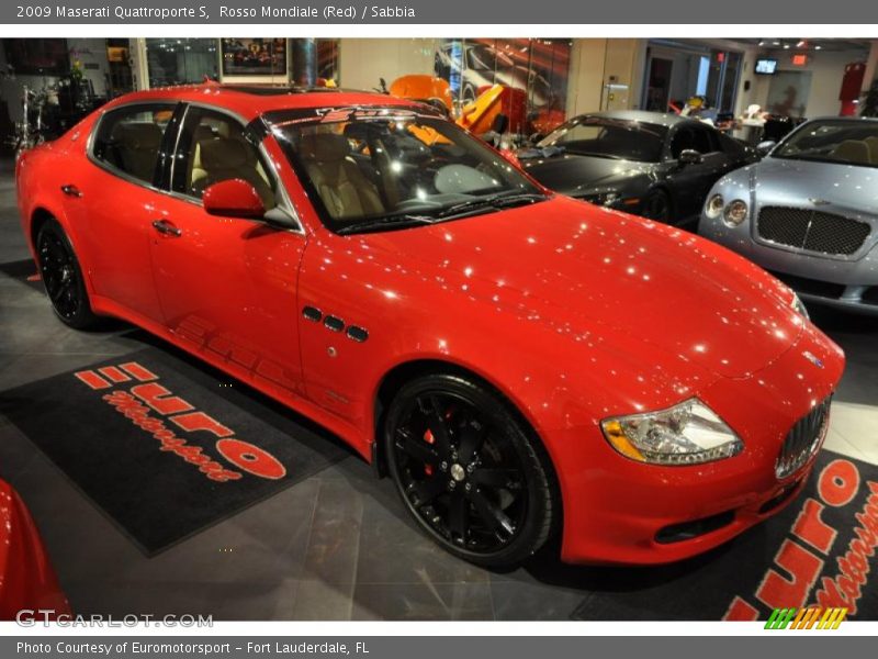 Rosso Mondiale (Red) / Sabbia 2009 Maserati Quattroporte S