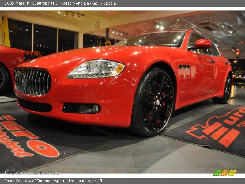 Rosso Mondiale (Red) / Sabbia 2009 Maserati Quattroporte S
