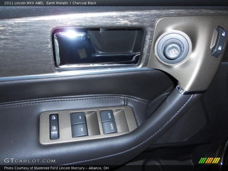 Controls of 2011 MKX AWD