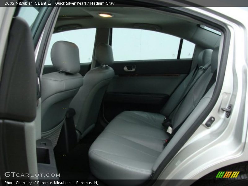 Quick Silver Pearl / Medium Gray 2009 Mitsubishi Galant ES