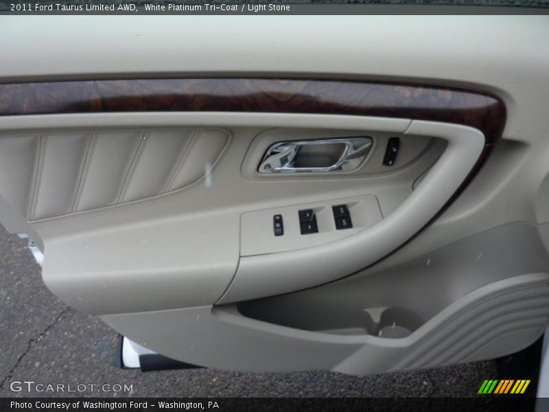 White Platinum Tri-Coat / Light Stone 2011 Ford Taurus Limited AWD