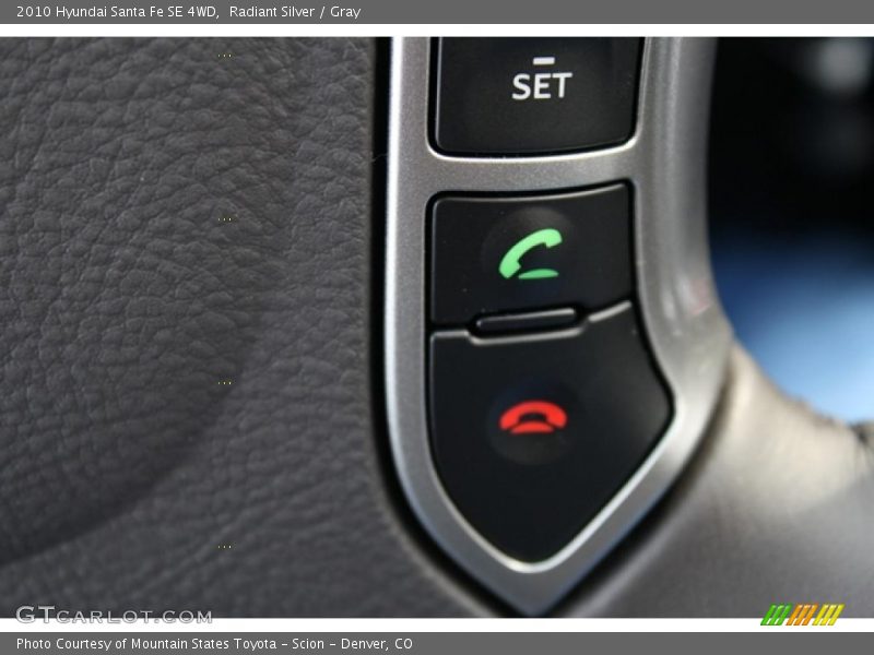 Radiant Silver / Gray 2010 Hyundai Santa Fe SE 4WD