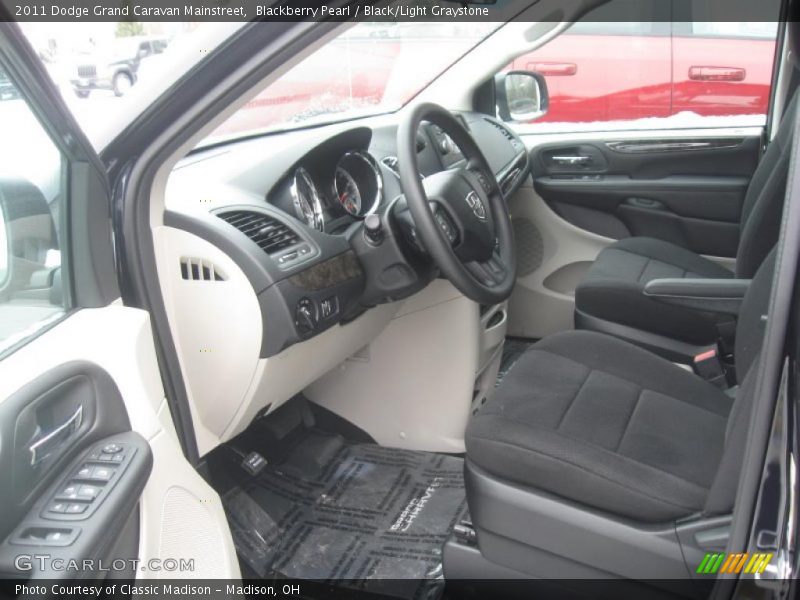 Blackberry Pearl / Black/Light Graystone 2011 Dodge Grand Caravan Mainstreet