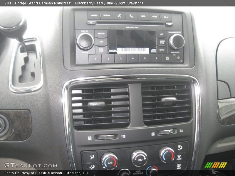 Blackberry Pearl / Black/Light Graystone 2011 Dodge Grand Caravan Mainstreet