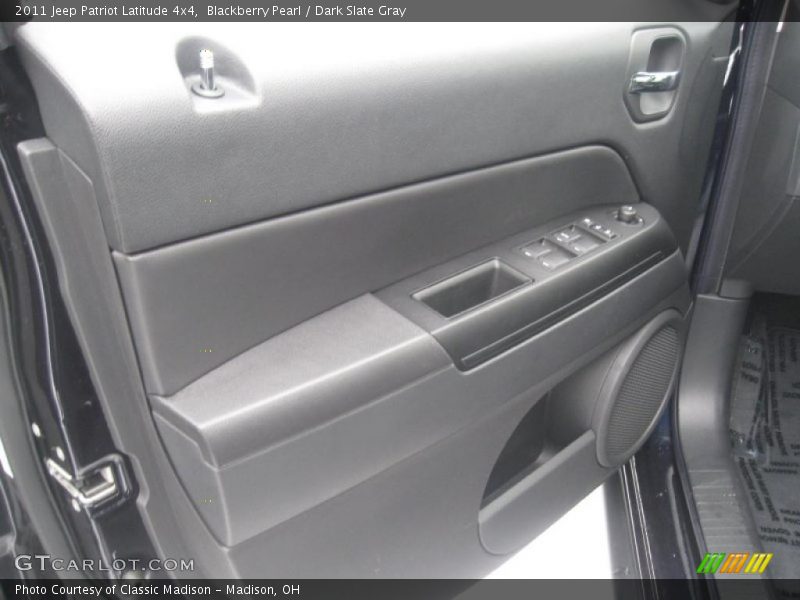 Blackberry Pearl / Dark Slate Gray 2011 Jeep Patriot Latitude 4x4