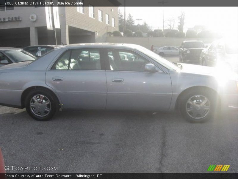 Blue Ice / Shale 2005 Cadillac DeVille Sedan