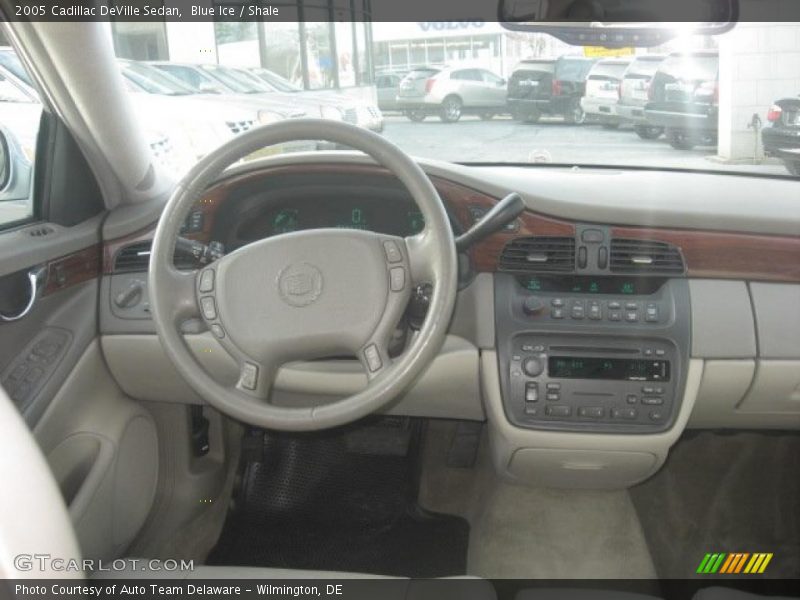 Blue Ice / Shale 2005 Cadillac DeVille Sedan