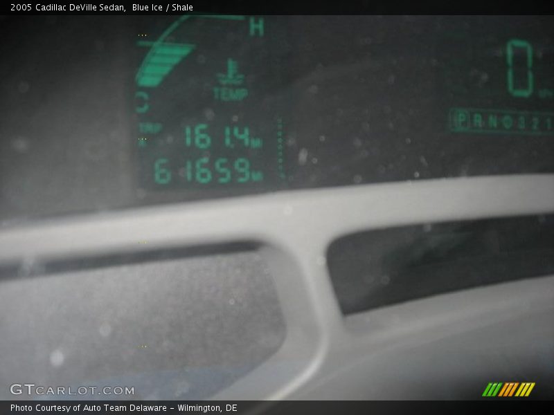 Blue Ice / Shale 2005 Cadillac DeVille Sedan