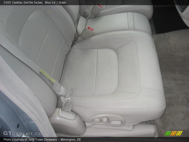 Blue Ice / Shale 2005 Cadillac DeVille Sedan